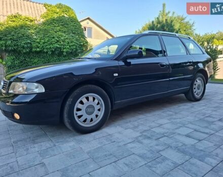 Синий Ауди А4, объемом двигателя 1.78 л и пробегом 195 тыс. км за 3999 $, фото 4 на Automoto.ua