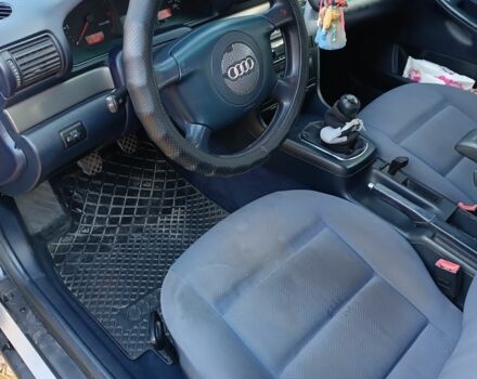 Синий Ауди А4, объемом двигателя 0 л и пробегом 424 тыс. км за 2500 $, фото 4 на Automoto.ua