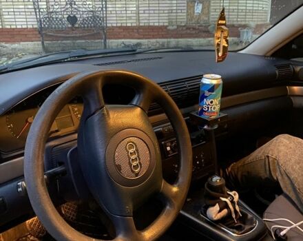 Синий Ауди А4, объемом двигателя 1.9 л и пробегом 385 тыс. км за 2000 $, фото 6 на Automoto.ua