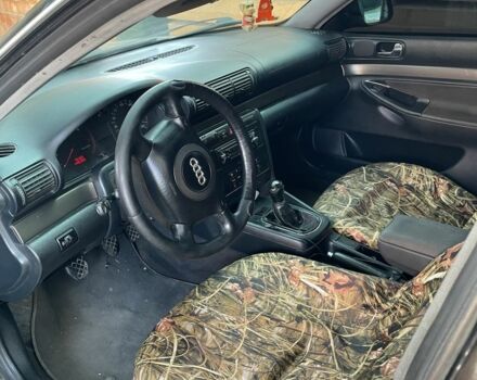 Синий Ауди А4, объемом двигателя 1.9 л и пробегом 269 тыс. км за 1862 $, фото 3 на Automoto.ua
