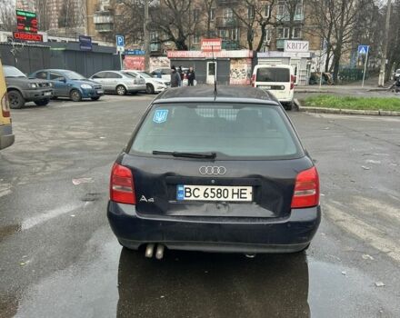 Синий Ауди А4, объемом двигателя 2.5 л и пробегом 400 тыс. км за 3500 $, фото 3 на Automoto.ua