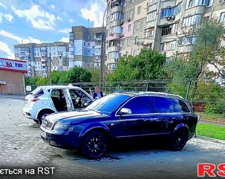 Синий Ауди А4, объемом двигателя 2.5 л и пробегом 398 тыс. км за 6000 $, фото 5 на Automoto.ua