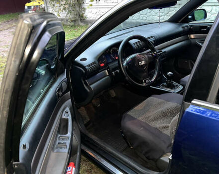 Синий Ауди А4, объемом двигателя 1.78 л и пробегом 250 тыс. км за 3600 $, фото 6 на Automoto.ua