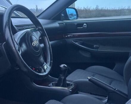 Синій Ауді А4, об'ємом двигуна 2.5 л та пробігом 200 тис. км за 3600 $, фото 11 на Automoto.ua