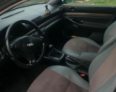 Синий Ауди А4, объемом двигателя 1.9 л и пробегом 300 тыс. км за 4300 $, фото 4 на Automoto.ua