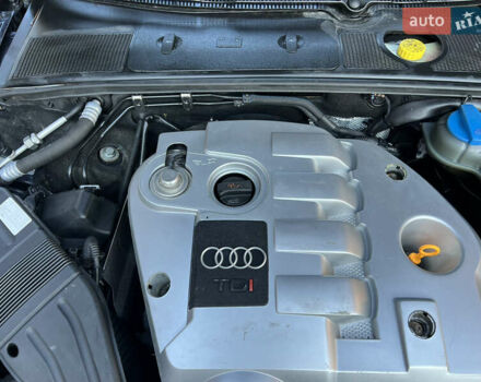 Синій Ауді А4, об'ємом двигуна 1.9 л та пробігом 331 тис. км за 4550 $, фото 33 на Automoto.ua