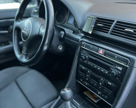 Синий Ауди А4, объемом двигателя 1.9 л и пробегом 331 тыс. км за 4550 $, фото 24 на Automoto.ua