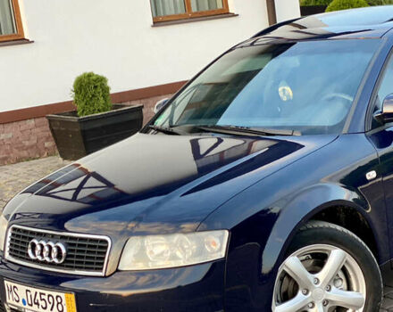 Синій Ауді А4, об'ємом двигуна 2.02 л та пробігом 302 тис. км за 4550 $, фото 2 на Automoto.ua