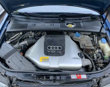 Синій Ауді А4, об'ємом двигуна 2.5 л та пробігом 305 тис. км за 4380 $, фото 30 на Automoto.ua