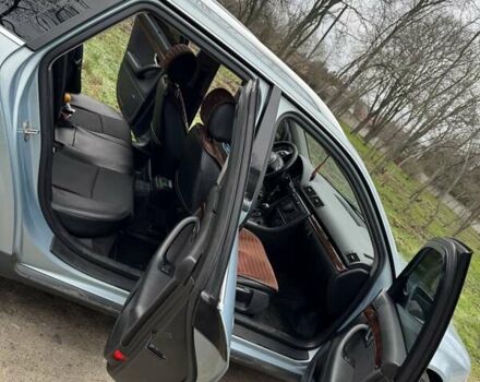 Синий Ауди А4, объемом двигателя 2.5 л и пробегом 360 тыс. км за 5000 $, фото 8 на Automoto.ua