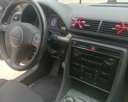 Синій Ауді А4, об'ємом двигуна 1.98 л та пробігом 276 тис. км за 4800 $, фото 18 на Automoto.ua