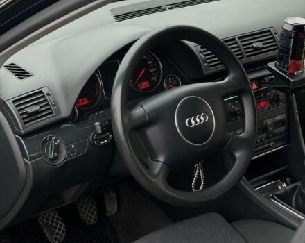 Синій Ауді А4, об'ємом двигуна 2 л та пробігом 202 тис. км за 4300 $, фото 13 на Automoto.ua
