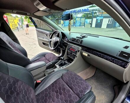 Синій Ауді А4, об'ємом двигуна 2 л та пробігом 255 тис. км за 5300 $, фото 5 на Automoto.ua