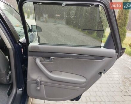 Синій Ауді А4, об'ємом двигуна 1.6 л та пробігом 189 тис. км за 4999 $, фото 18 на Automoto.ua