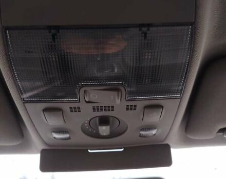 Синій Ауді А4, об'ємом двигуна 1.6 л та пробігом 189 тис. км за 4999 $, фото 24 на Automoto.ua