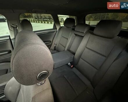 Синий Ауди А4, объемом двигателя 2.5 л и пробегом 298 тыс. км за 3899 $, фото 9 на Automoto.ua