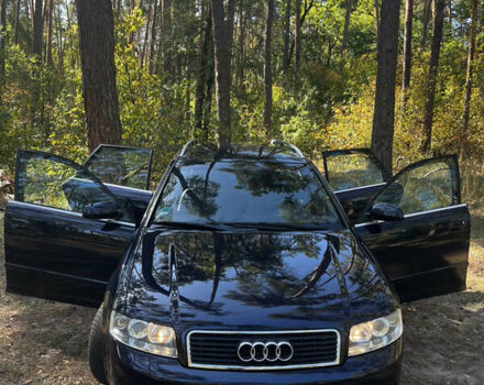 Синий Ауди А4, объемом двигателя 1.8 л и пробегом 265 тыс. км за 5900 $, фото 1 на Automoto.ua