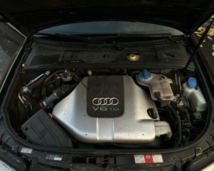 Синій Ауді А4, об'ємом двигуна 2.5 л та пробігом 360 тис. км за 4900 $, фото 16 на Automoto.ua