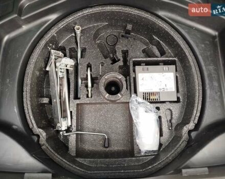 Синій Ауді А4, об'ємом двигуна 1.6 л та пробігом 189 тис. км за 4999 $, фото 32 на Automoto.ua