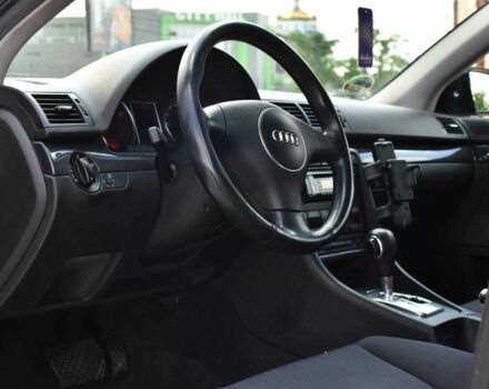 Синий Ауди А4, объемом двигателя 2 л и пробегом 206 тыс. км за 6850 $, фото 7 на Automoto.ua