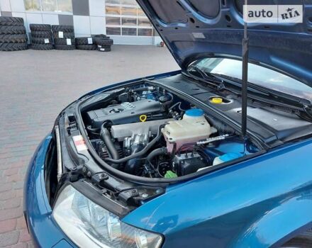 Синій Ауді А4, об'ємом двигуна 1.8 л та пробігом 195 тис. км за 5800 $, фото 83 на Automoto.ua