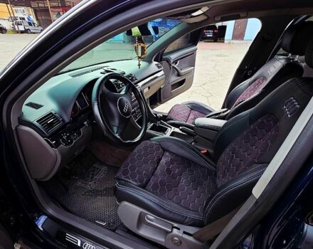 Синій Ауді А4, об'ємом двигуна 2 л та пробігом 255 тис. км за 5300 $, фото 4 на Automoto.ua