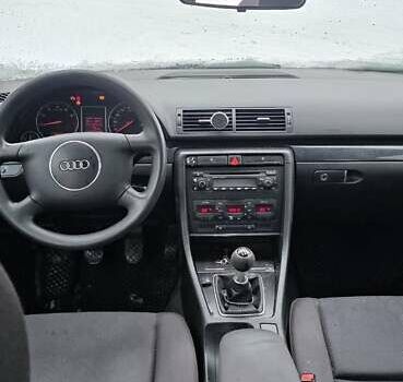 Синий Ауди А4, объемом двигателя 2 л и пробегом 198 тыс. км за 4000 $, фото 7 на Automoto.ua
