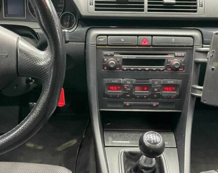 Синий Ауди А4, объемом двигателя 2.5 л и пробегом 294 тыс. км за 5400 $, фото 14 на Automoto.ua