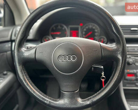 Синий Ауди А4, объемом двигателя 2.5 л и пробегом 294 тыс. км за 5900 $, фото 9 на Automoto.ua