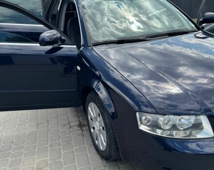 Синий Ауди А4, объемом двигателя 2 л и пробегом 280 тыс. км за 5300 $, фото 1 на Automoto.ua