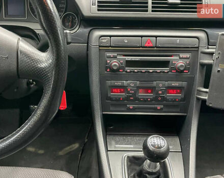 Синій Ауді А4, об'ємом двигуна 2.5 л та пробігом 294 тис. км за 5400 $, фото 14 на Automoto.ua
