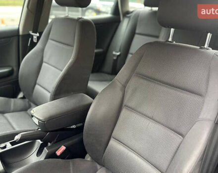 Синий Ауди А4, объемом двигателя 2.5 л и пробегом 294 тыс. км за 5400 $, фото 8 на Automoto.ua