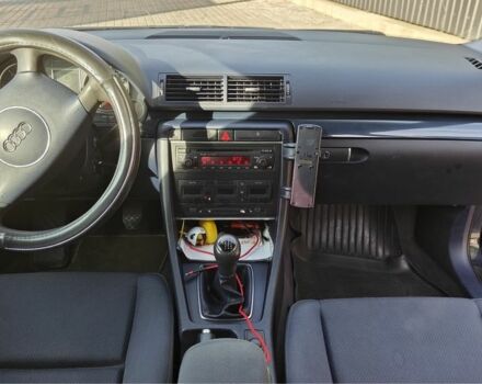 Синий Ауди А4, объемом двигателя 1.9 л и пробегом 450 тыс. км за 2400 $, фото 9 на Automoto.ua