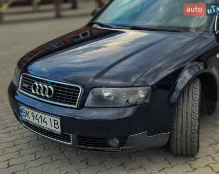 Синий Ауди А4, объемом двигателя 2.5 л и пробегом 335 тыс. км за 5950 $, фото 19 на Automoto.ua