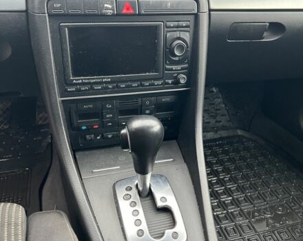 Ауди А4 2005 в Хусте на Automoto.ua Синий Ауди А4, объемом двигателя 2.5 л и пробегом 350 тыс. км за 5500 $, фото 5 на Automoto.ua