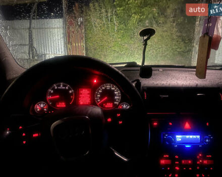 Синій Ауді А4, об'ємом двигуна 2 л та пробігом 322 тис. км за 5200 $, фото 14 на Automoto.ua