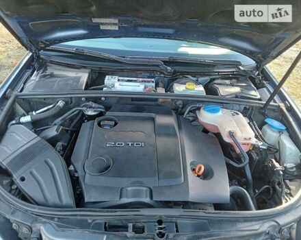 Синій Ауді А4, об'ємом двигуна 2 л та пробігом 243 тис. км за 6500 $, фото 9 на Automoto.ua