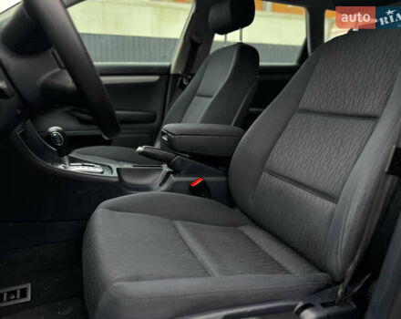 Синій Ауді А4, об'ємом двигуна 2 л та пробігом 253 тис. км за 6700 $, фото 17 на Automoto.ua