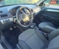 Синий Ауди А4, объемом двигателя 1.9 л и пробегом 350 тыс. км за 4999 $, фото 2 на Automoto.ua