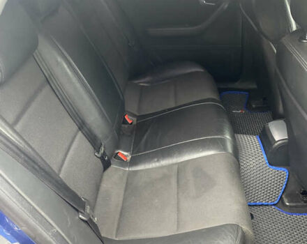 Синий Ауди А4, объемом двигателя 2 л и пробегом 270 тыс. км за 7500 $, фото 8 на Automoto.ua
