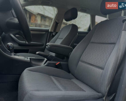 Синий Ауди А4, объемом двигателя 2 л и пробегом 253 тыс. км за 6500 $, фото 15 на Automoto.ua