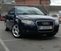 Синий Ауди А4, объемом двигателя 2 л и пробегом 330 тыс. км за 3800 $, фото 1 на Automoto.ua