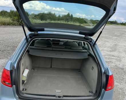 Синій Ауді А4, об'ємом двигуна 2 л та пробігом 210 тис. км за 6600 $, фото 4 на Automoto.ua