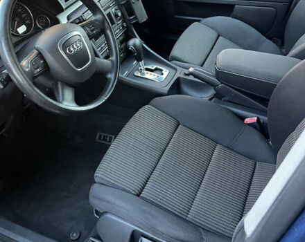 Синій Ауді А4, об'ємом двигуна 2 л та пробігом 290 тис. км за 6850 $, фото 1 на Automoto.ua