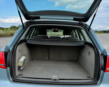 Синій Ауді А4, об'ємом двигуна 2 л та пробігом 210 тис. км за 6600 $, фото 39 на Automoto.ua