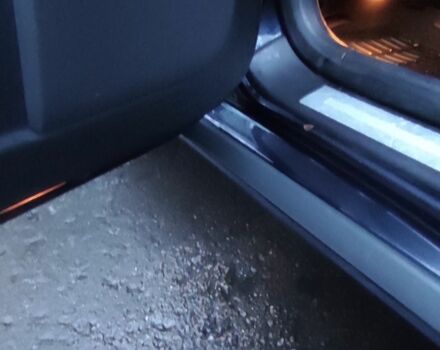 Синий Ауди А4, объемом двигателя 2 л и пробегом 350 тыс. км за 3500 $, фото 5 на Automoto.ua