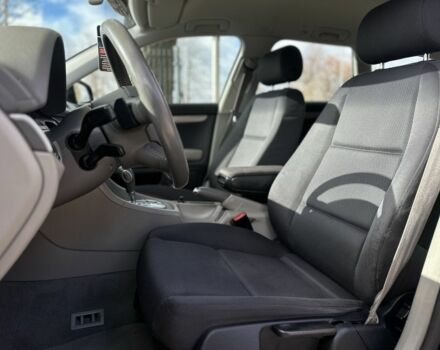 Синій Ауді А4, об'ємом двигуна 2 л та пробігом 206 тис. км за 7200 $, фото 6 на Automoto.ua