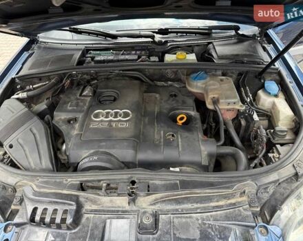 Синий Ауди А4, объемом двигателя 1.97 л и пробегом 358 тыс. км за 5300 $, фото 7 на Automoto.ua