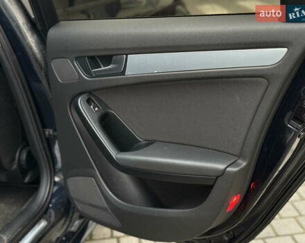 Синій Ауді А4, об'ємом двигуна 2.7 л та пробігом 296 тис. км за 7900 $, фото 16 на Automoto.ua