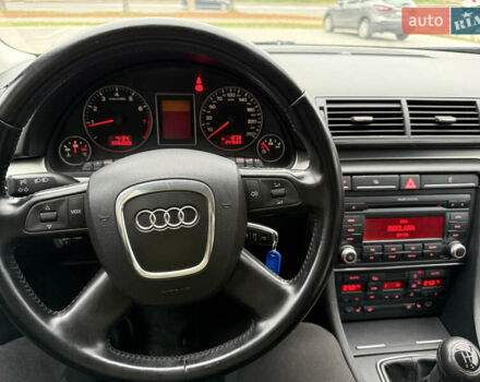 Синій Ауді А4, об'ємом двигуна 1.6 л та пробігом 247 тис. км за 6950 $, фото 47 на Automoto.ua